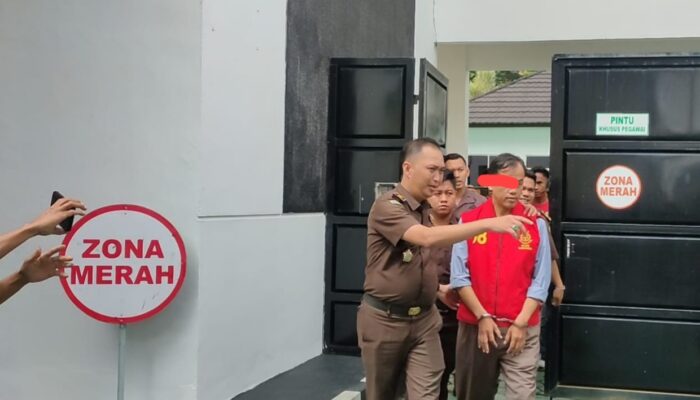 Dua Jam Diperiksa Kejaksaan Negeri Tanggamus, Kepala KPH Batu Tegi Resmi Di Tahan
