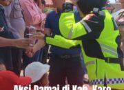 TNI–Polri Bagikan Minuman dan Snack, Suasana Aksi Damai di Karo Semakin Harmonis