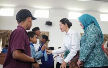 TP PKK Sumut Beri Bantuan Alat Bantu Dengar ke Penyandang Disabilitas Deli Serdang