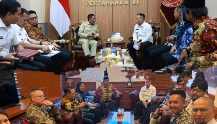 Wamenhan Terima Audiensi Bupati Lingga, Bersama Tokoh Masyarakat