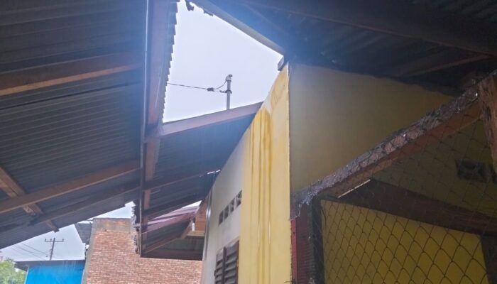 Rumah “Pendekar” STM Hilir Diterjang Angin Puting Beliung