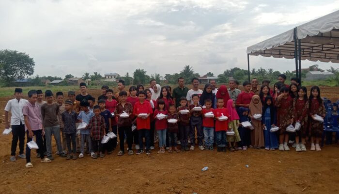 Tokoh Pemuda Pancur Batu Jhon Sembiring Santuni Puluhan Anak Yatim