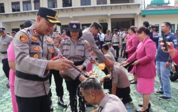 40 Personel Polres Karo Naik Pangkat, Kapolres: Bukan Hadiah, Tapi Buah Pengabdian