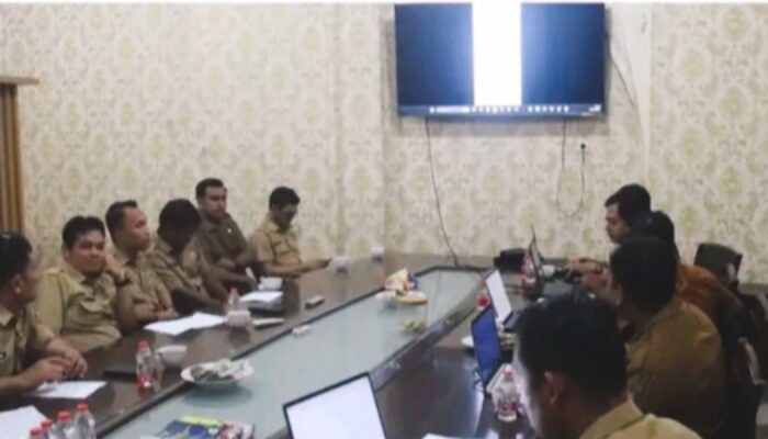 Sinergi Dengan Tim IT Pemkab, Disdukcapil Gelar Rapat Kerja Akses Nomor Antrian Online Inovasi Salak Deli